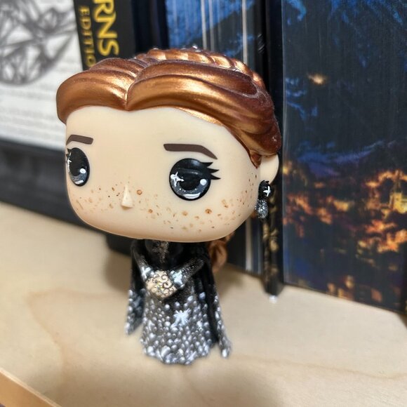 A Court of Thorns and Roses Feyre Archeron Starfall Dress Custom Funko Pop - Picture 2 of 3
